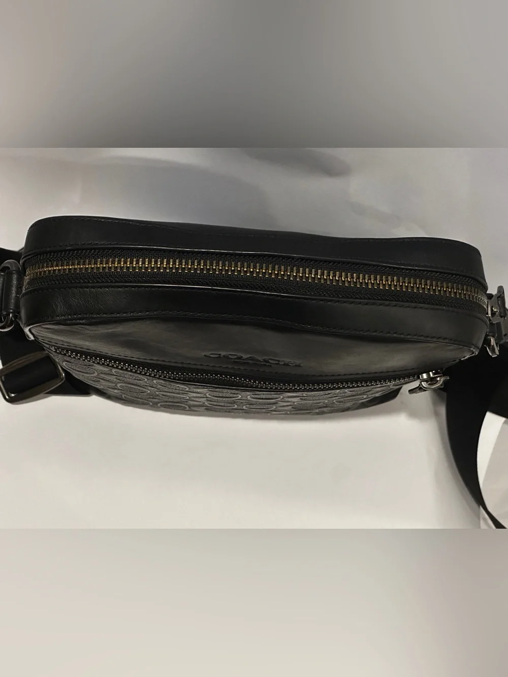 Coach Graham Signature Genuine Debossed Pebble Leather Unisex Crossbody Bag
